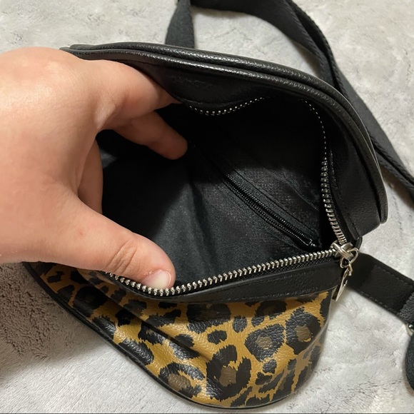 Leopard Print Faux Leather Adjustable Fanny Pack - Picture 5 of 7